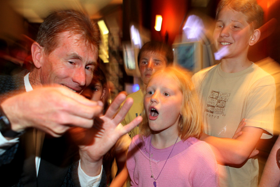 kids-magician-tricky-trevor-performing-magic-for-a-child